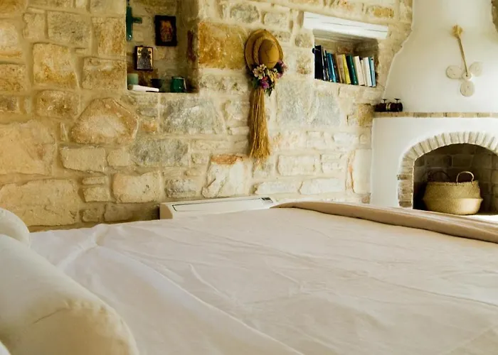 Lithos Private Estate Villa *